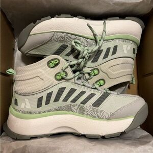 Eddie Bauer Mint and Gray hiking shoes
